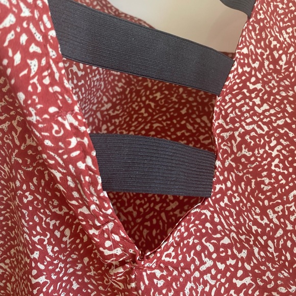 Papaya brand Red and White Pattern Sleeveless Top - Picture 6 of 7